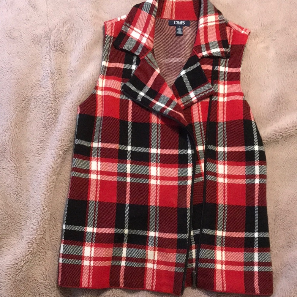 Chaps best size medium black red and white pattern